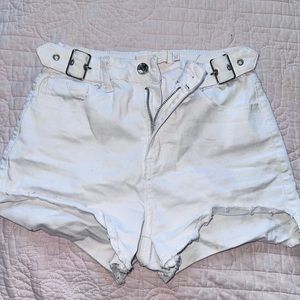 Women high-waisted white shorts